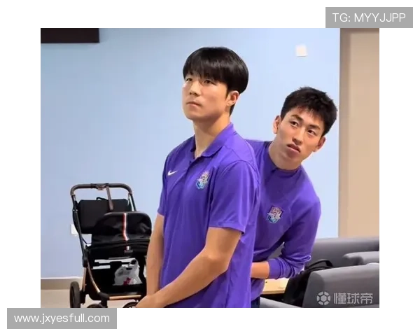 申花四将健身房单独训练备战状态提升